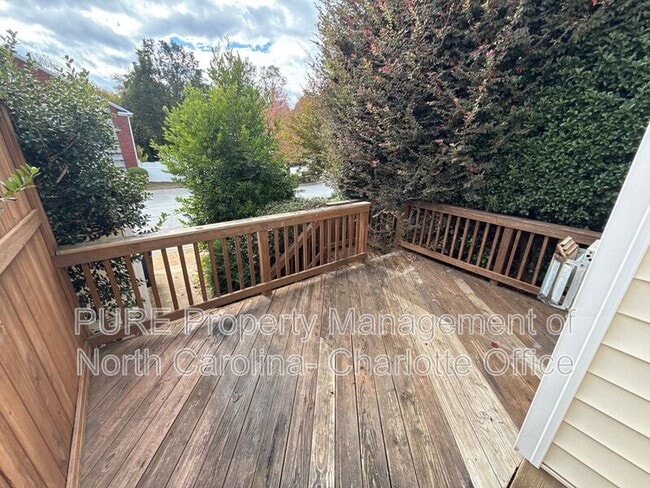 Building Photo - 17811 Delmas Dr