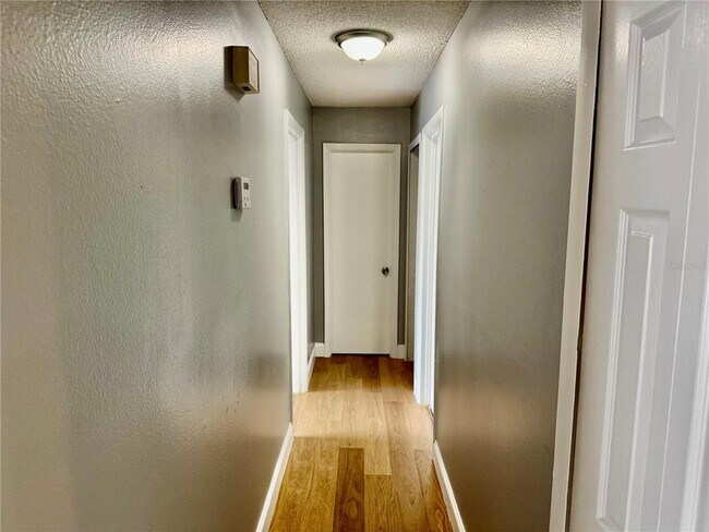 Foto del edificio - 3045 Aaron Burr Ave