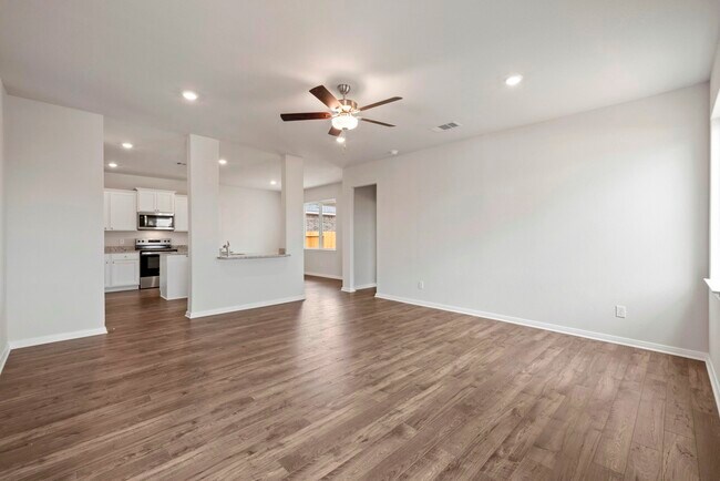 Building Photo - 7610 Thrips Ln