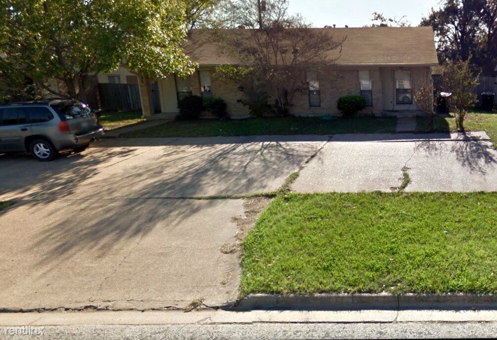 Primary Photo - 726 San Saba Dr