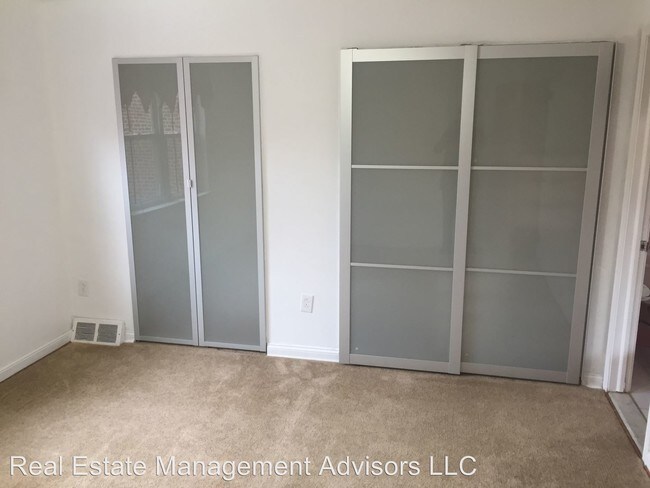 Foto del edificio - 7130 Bingham St