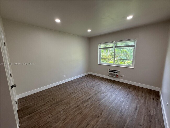 Foto del edificio - 1537 Jefferson Ave