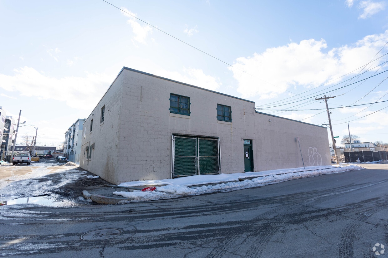 Building Photo - Brookley Flats