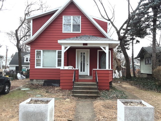 Vista a la calle - 127 W Harrison Ave