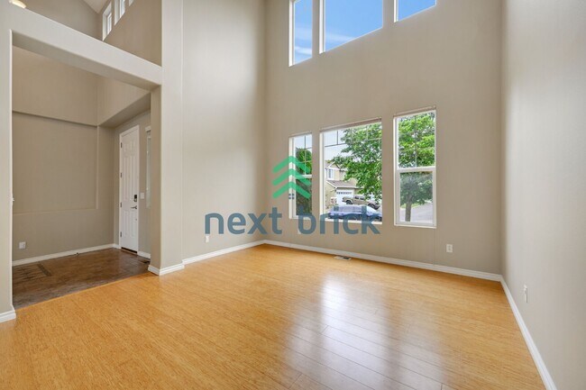 Foto del edificio - Beautiful 4 beds and 3 baths Modern Home Ready for Rent!