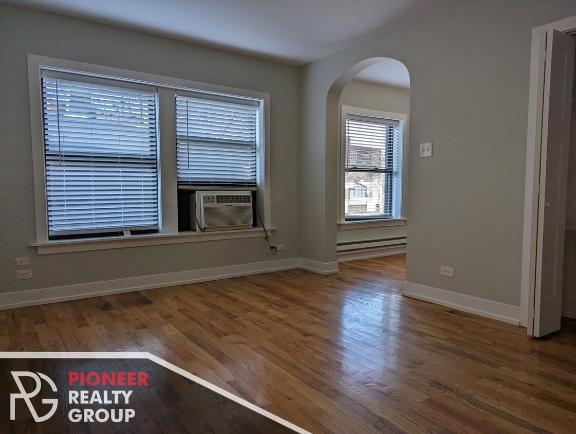 Foto principal - 560 W Arlington Pl