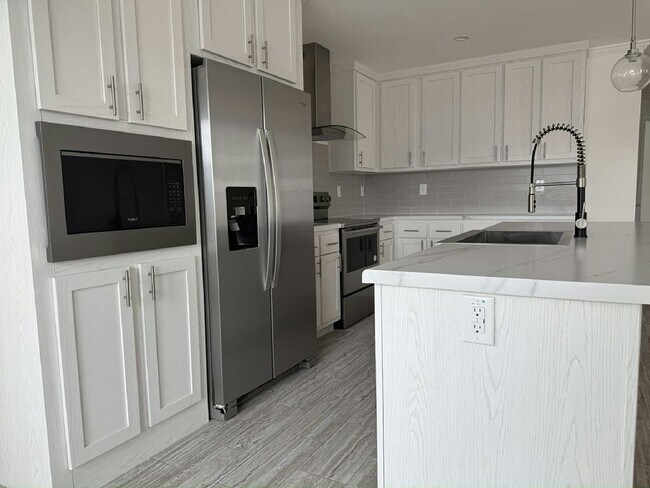 Building Photo - 3515 Campari Dr