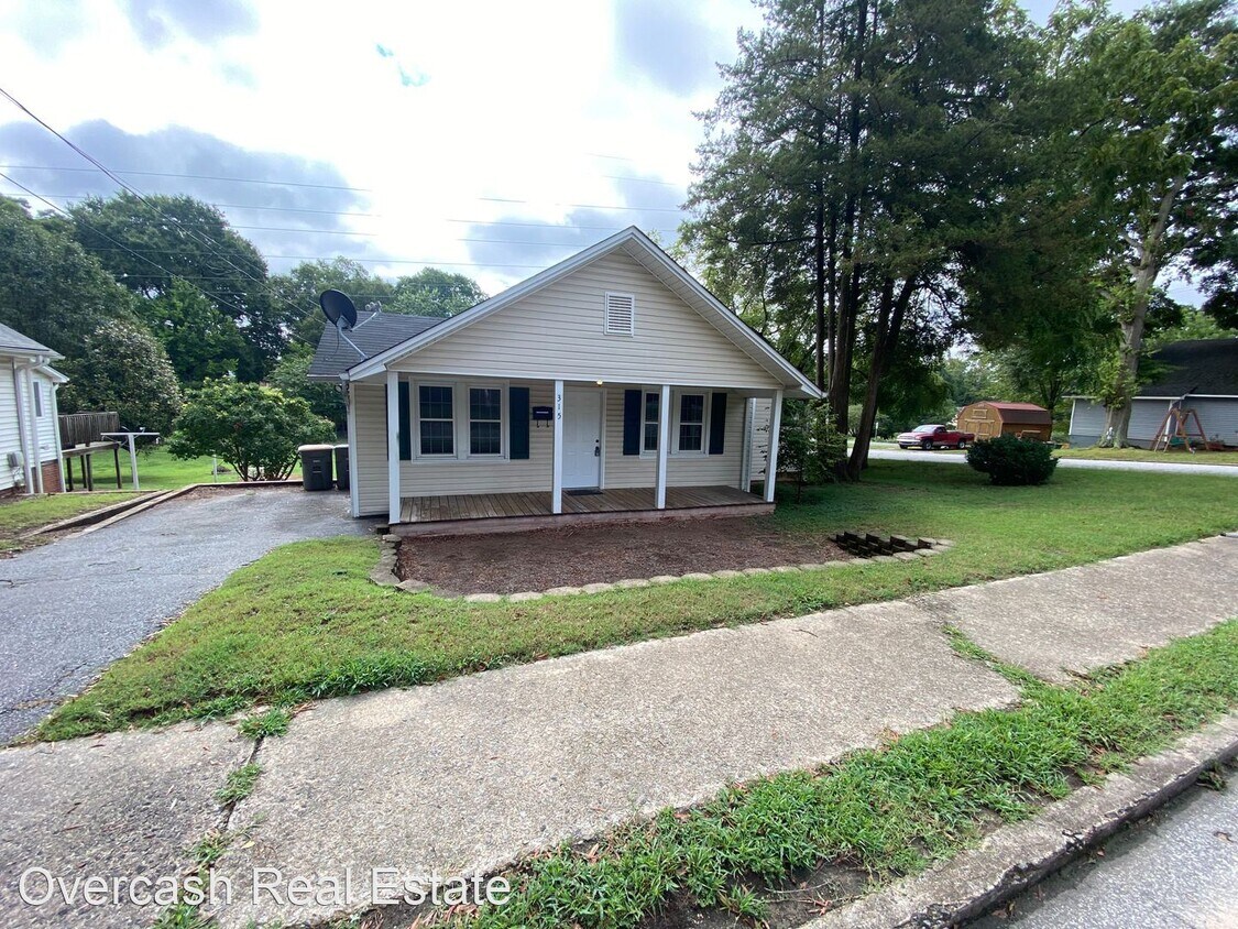 Primary Photo - 2 br, 1 bath House - 315 South Rose Avenue