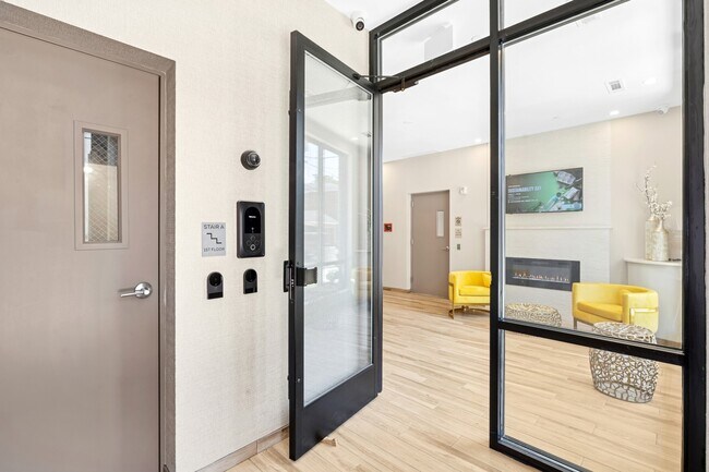 Foto del edificio - E Residences @ 6810 Polk St