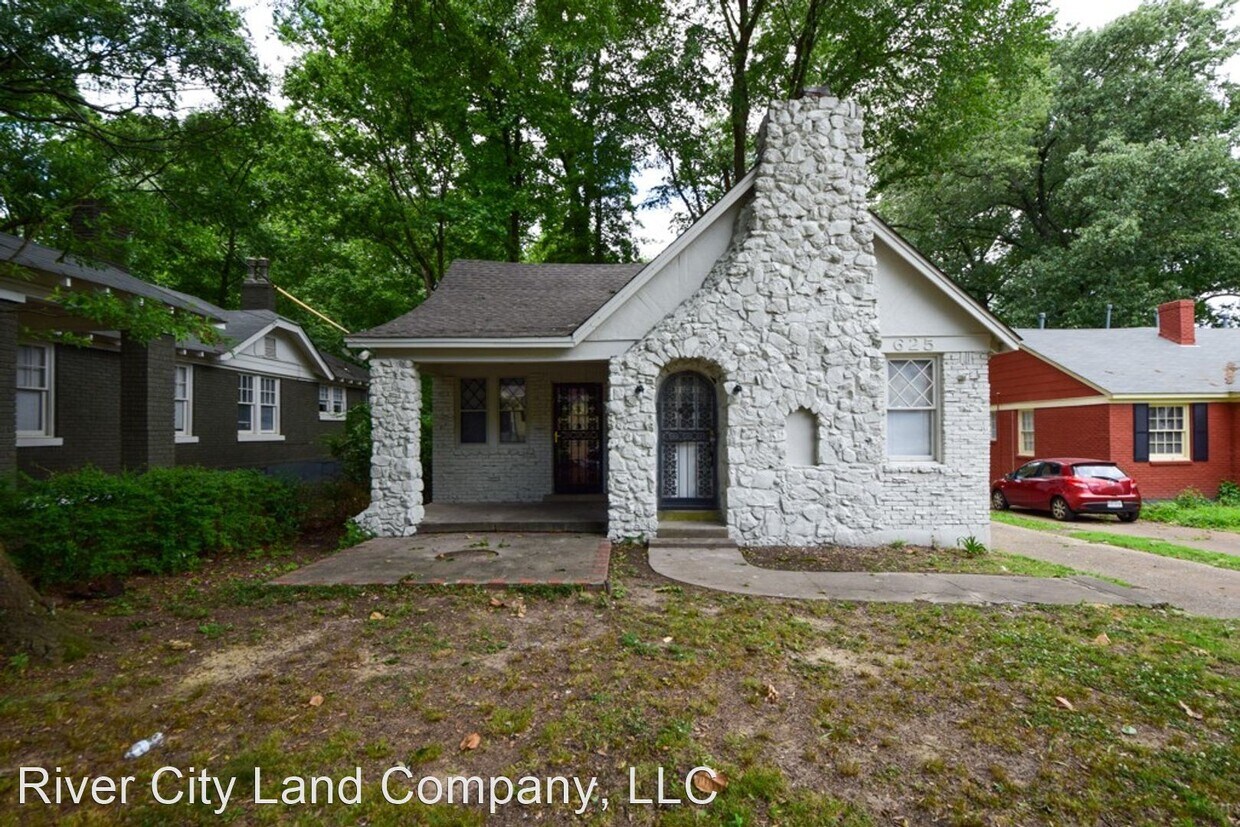 2 br, 1 bath House 625 McConnell St. House Rental in Memphis, TN