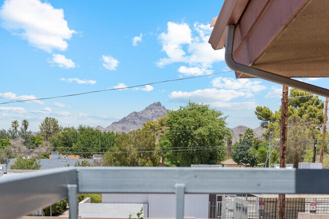 Foto del edificio - 4327 N 28th St