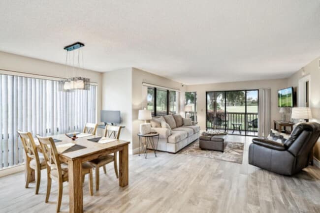Foto del edificio - 434 Brackenwood Ln S