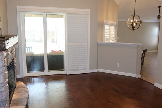 Foto del edificio - 4 bed, 2 bath pool home in Citrus Park