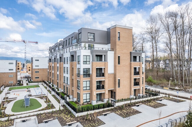 Photo du bâtiment - Latimer Village Residential