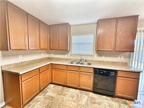 Building Photo - 2137 Dorman Dr