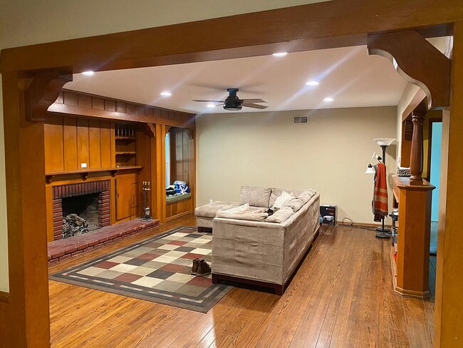 Foto del edificio - 15957 Lemarsh St