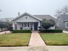 Building Photo - 1120 W Walnut St