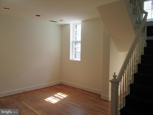 Building Photo - 1751 New Hampshire Ave NW