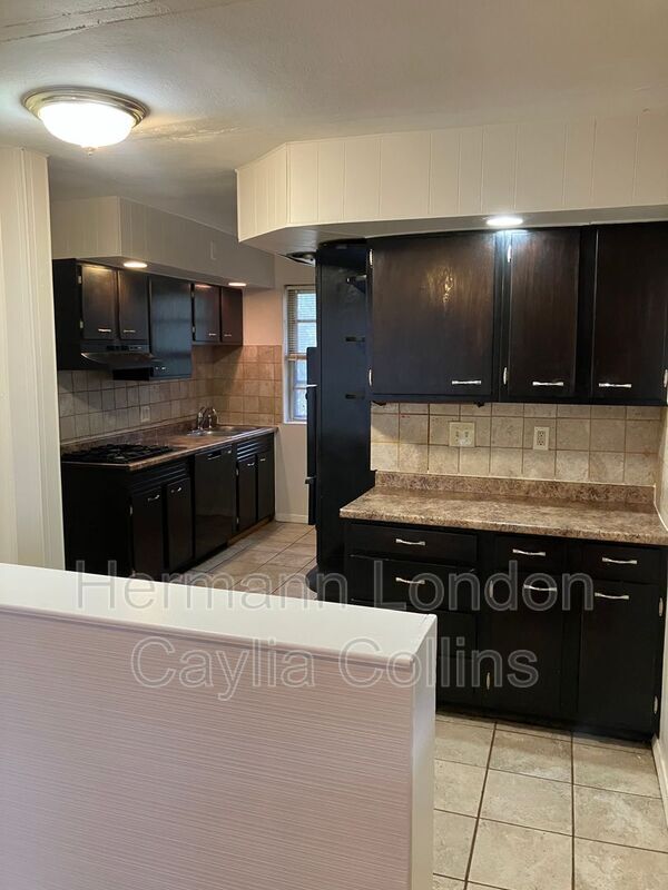 Building Photo - 7826 Birchmont Dr