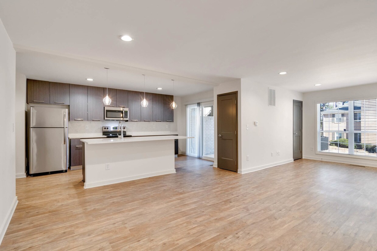 Riva Apartments 4685 Chamblee Dunwoody Rd Atlanta, GA Apartments for Rent in Atlanta