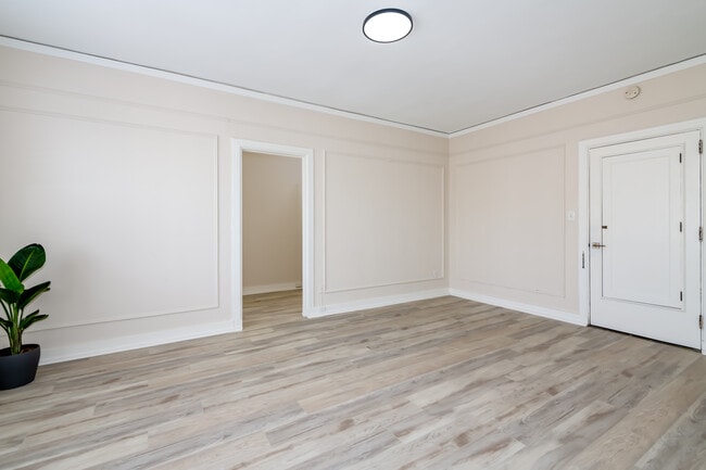 Building Photo - The Parkway