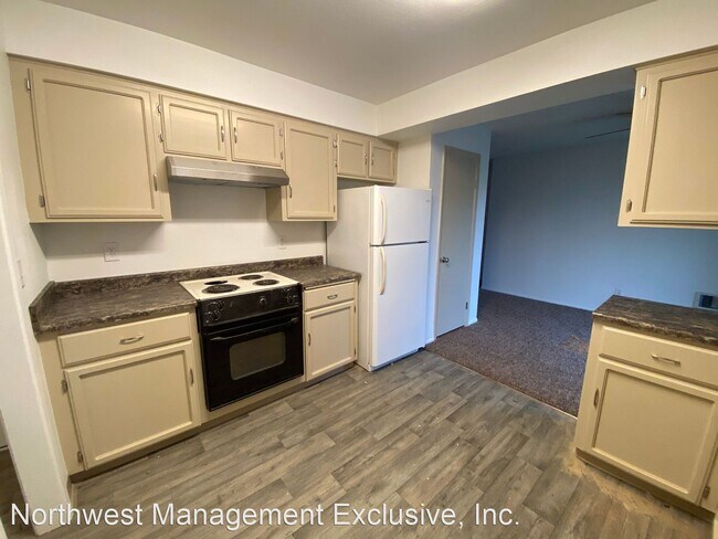 Building Photo - 2 br, 1.5 bath House - 16110 SE 3rd St