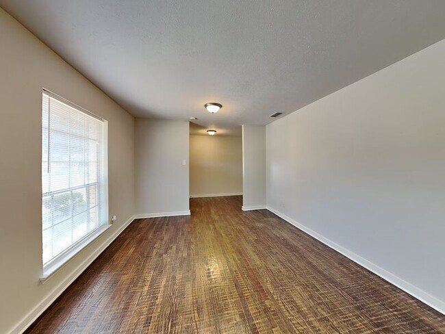 Foto del edificio - 5827 Caracas Dr