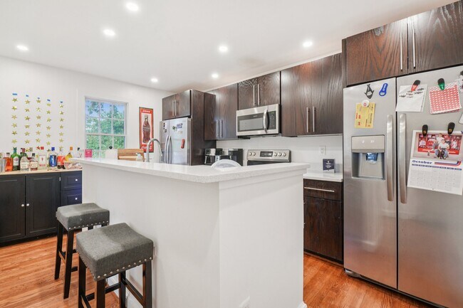 Foto del edificio - 8305 48th Ave