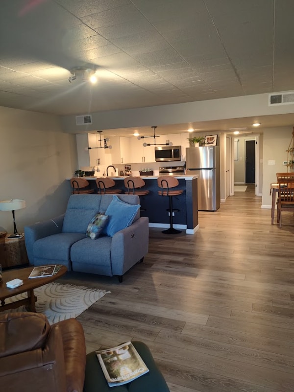 Foto del edificio - 111 S Meldrum St