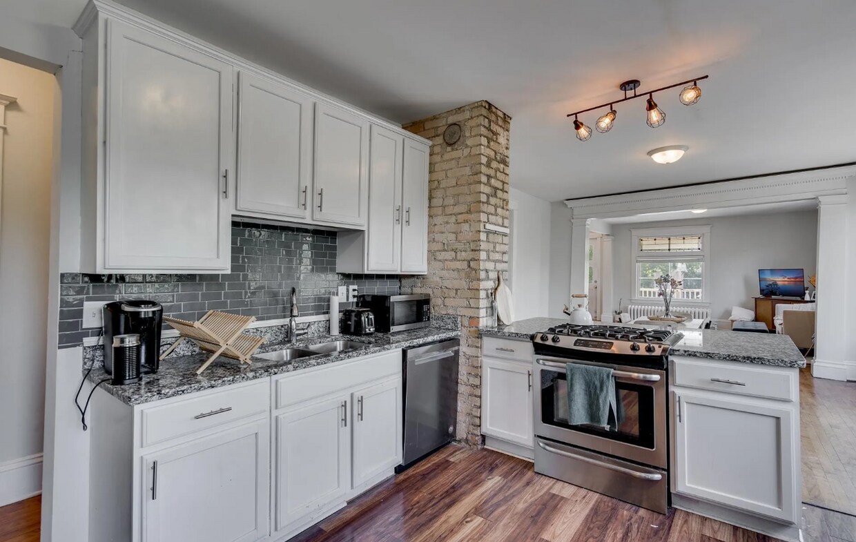 Foto principal - 2501 Garfield Ave