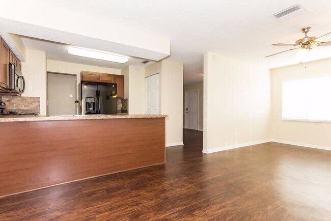 Building Photo - 7103 Daggett Ter
