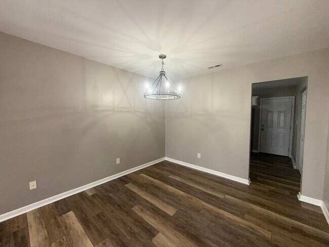 Foto del edificio - Freshly Renovated Rock Hill Condo – 2BR/2BA