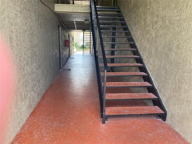 Building Photo - 305 Wymore Rd