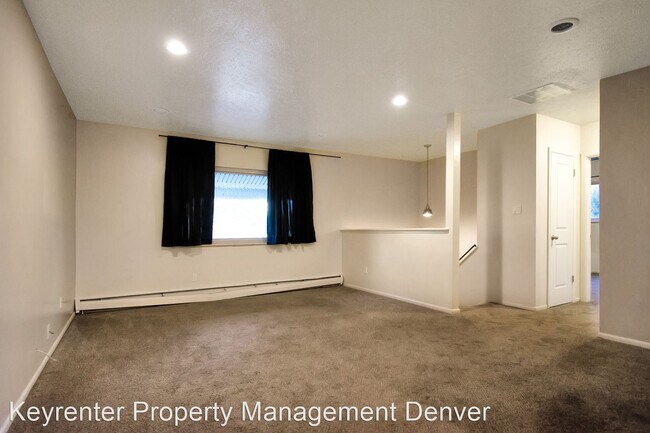 Foto del edificio - 3 br, 3 bath House - 4530 Holland St