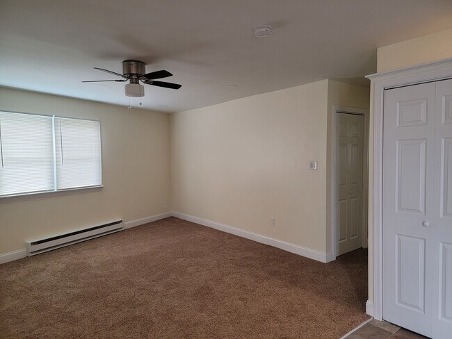 Photo - 2 E Lincoln Hwy Apartments