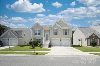 Building Photo - 6824 Southbrook Dr