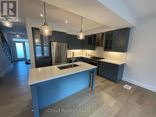 Building Photo - 167 Forest Creek Dr