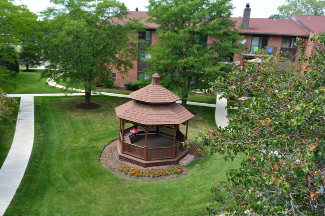 Gazebo - Royal Grove Apartments