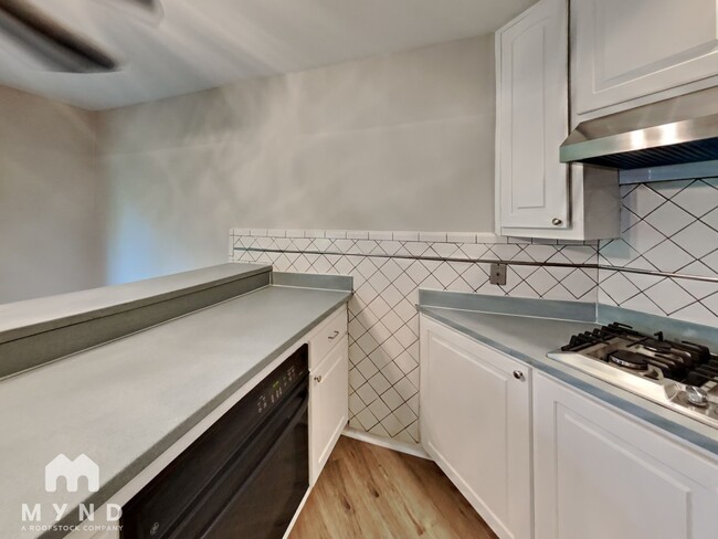 Building Photo - 4940 Karls Gate Dr