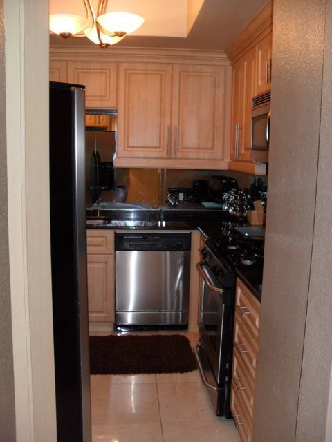 Foto del edificio - Meridian Top-Floor Luxury 1Bdr/Bath Fully ...