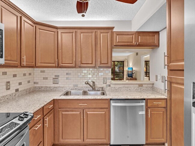 Building Photo - 10143 Mangrove Dr
