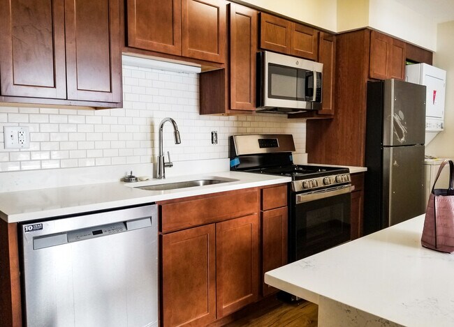 Building Photo - 3461 S Archer Ave