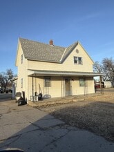 Building Photo - 1230 E 6th Ave