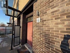 Building Photo - 4070 Parkside Village Dr