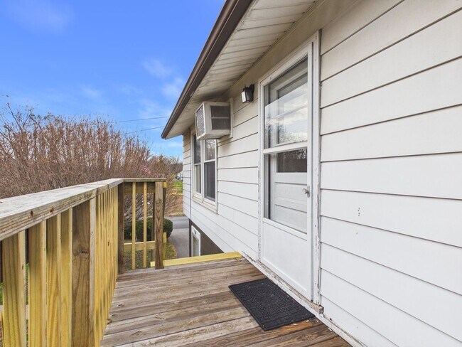 Foto del edificio - 904 Mount Pleasant Rd