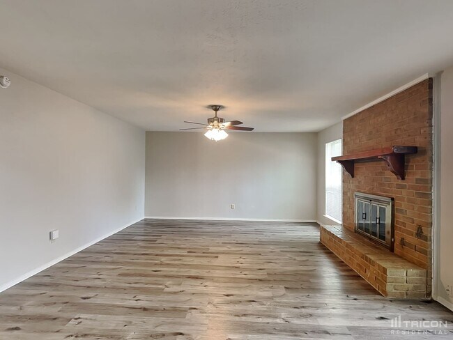 Foto del edificio - 1122 Oakbluff Dr