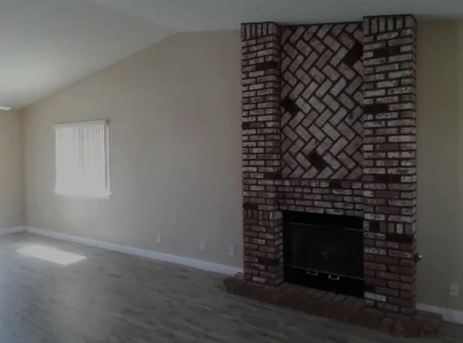 Building Photo - 15275 Flagstaff St