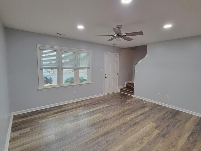 Foto del edificio - 304 Osprey Ridge Dr