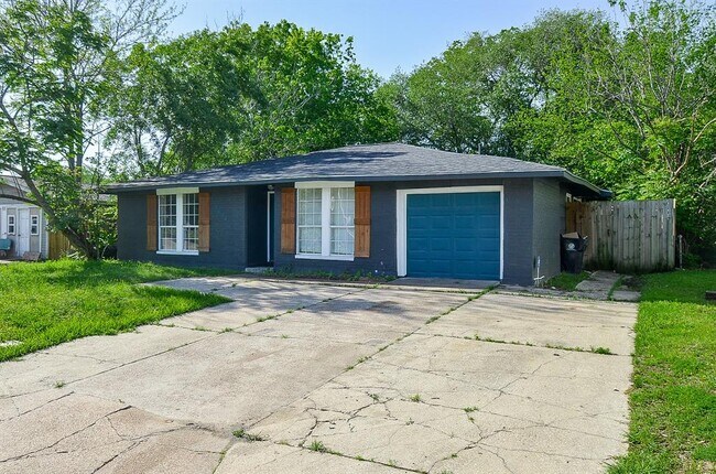 Foto del edificio - 5634 Ridgeway Dr