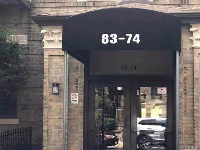 Foto principal - 83-74 Talbot St